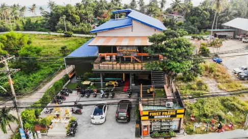 First and Frang Hotel - Koh Phangan