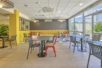 Ibis Cholet - Desayuno
