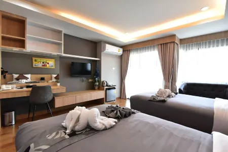The Raise Hotel