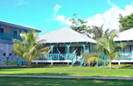 阿里納斯海灘酒店 酒店