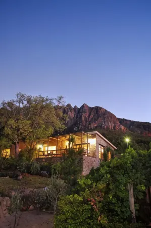 Amberg Country Estate Отели рядом с достопримечательностью «Groot Drakenstein Prison»