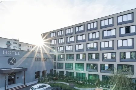 Rufi's Hotel Innsbruck Отели в г. Гемайнде Фёльс