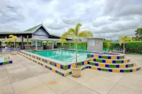 Airport Suites Hotel