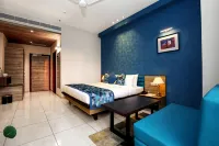 The Zenith - A Boutique Hotel by Hot Millions - balcony