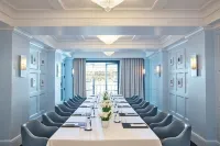 The Maybourne Beverly Hills, Maybourne Hotel Collection - Wifi