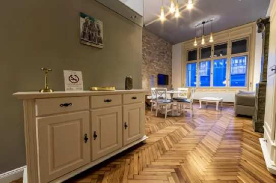 Visaj Deluxe Downtown