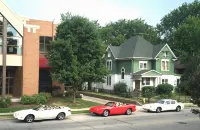 The Avanti Houses Hotel di South Bend