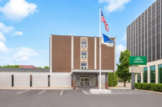 Wingate by Wyndham Sheboygan