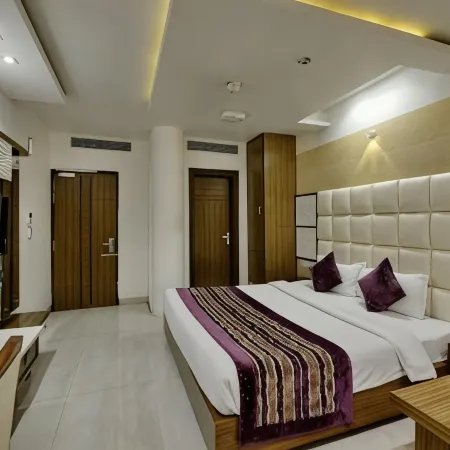 Hotel Emerald