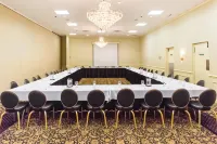 Park Inn by Radisson Sharon Hotel a Shenango Township