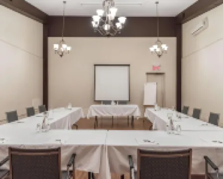 Quality Inn Mont-Laurier Hotels in Antoine-Labelle Regional County Municipality