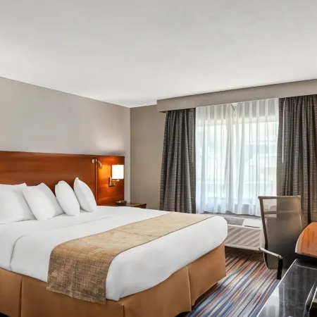 Travelodge by Wyndham Bloomington
