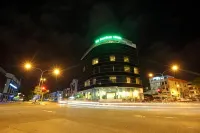 ذا لايم تري هوتل