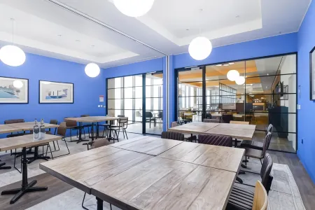 Ibis Bridgwater Отели в г. Седжмур