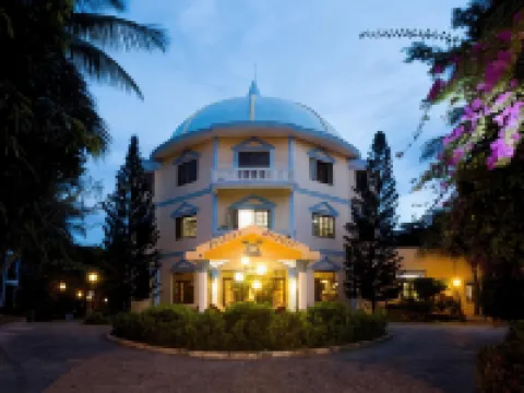 PALMIRA BEACH RESORT & SPA โรงแรมใกล้Ananda Beachwear