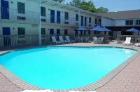 St. Michaels Inn - Pools