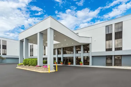 Spark by Hilton Des Plaines Chicago O'Hare