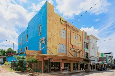 RedDoorz Plus Syariah @ Tiban Centre Batam Hotels near Bela Diri Q Ray Jijitsu