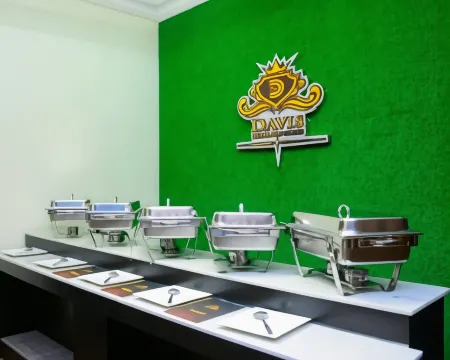 Davis Hotel and Suites