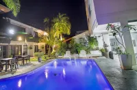 Hotel Sirari by Regina - ที่มีสระว่ายน้ำ