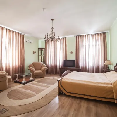 Family-Hotel Hotel Hotels near Kurgan Airport