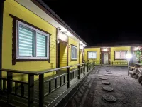 Seogwipo Yuchaekkotgire Meomunsigan Pension 鄰近活力迷宫的酒店