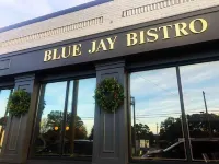 Suite Retreat - 3 Bed Traveler's Cottage w/ Office