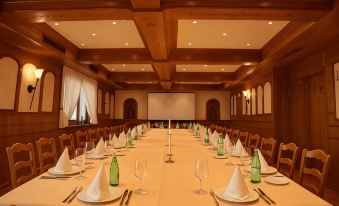 Hotel-Restaurant Zum Kirschbaum