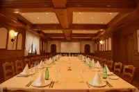 Zum Kirschbaum Hotels in Biebelried