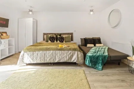 Cosy & Spacious Studio 20% OFF with Parking - Hemel Hempstead Отели в г. Хемел-Хемпстед