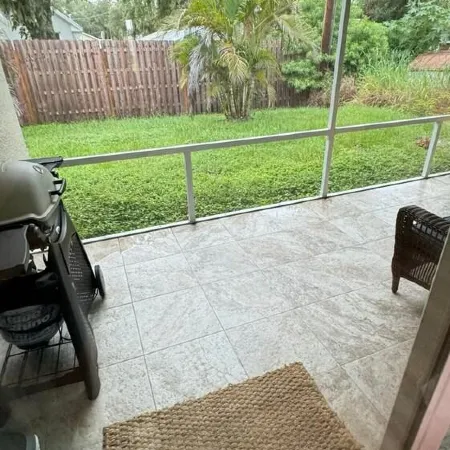 Discount for 30+day stays, fast Wi-Fi, work desk! Pet friendly! Close to beaches