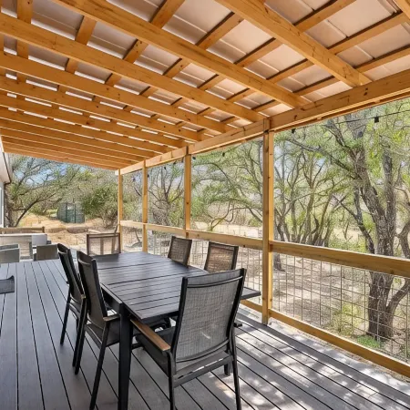 Hye Life in the Hill Country!