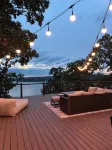 INCREDIBLE Lakehouse on Skiatook Lake! 4 bed/4 bath- HUGE deck overlooking lake! - Wifi