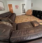 Spacious 4bedroom in charming downtown Bastrop for gathering w family & friends