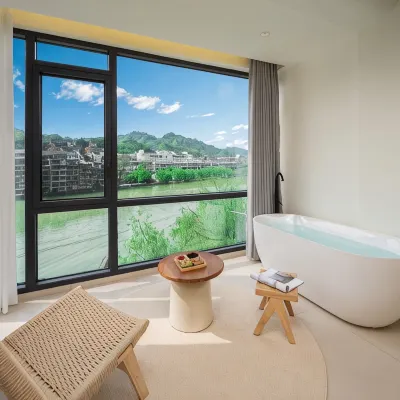NANBEI Nanbei · Designer Aesthetic Homestay (Zhenyuan Ancient Town New Bridge) Hotels near Zhenyuan Ancient Town
