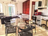Sleeps 16 1min walk to Beach and 5th Av Pool at VOPDC villas of playa del carmen