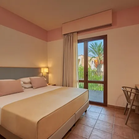 Serenusa Resort
