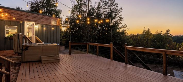 Secluded Mountain Getaway - 2 Cozy Tiny Homes with SPECTACULAR views モンローのホテル