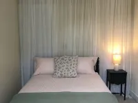 Shoreline Oasis Hotels in Clinton