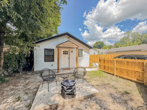1BR Hideaway w/ Firepit, String Lights & Relaxing Outdoor Space