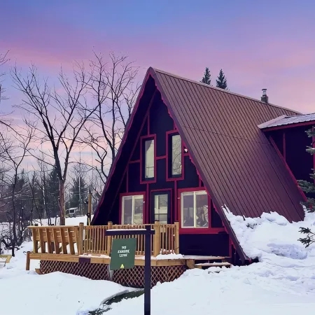 THE CAMPFIRE LODGE @ BIG POWDERHORN MTN WITH HOT TUB
