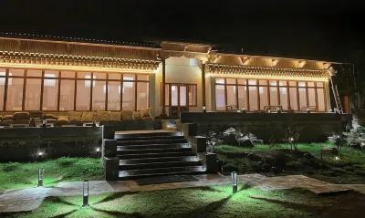 Highland luxury Glamping resort & spa Отели в г. 