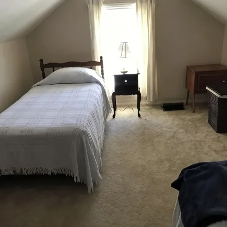 Quaint Village home in Allegany.1 mile from St. Bonaventure.