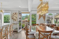 11 Br Luxury Home on Main Street in Downtown Blowing Rock + Hot Tub! - Boutique