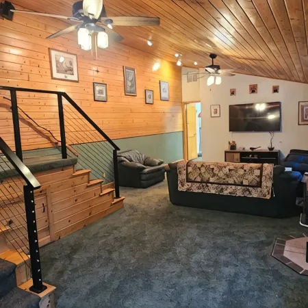Valdez Home - Fishing and Mountain Adventures