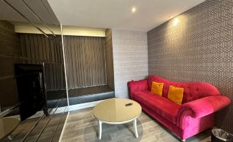 Song Xia Motel