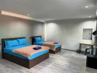 CK住所 红山高尔夫练习场附近的飯店