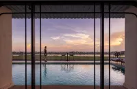 Eastin Hotel Vientiane - Pools