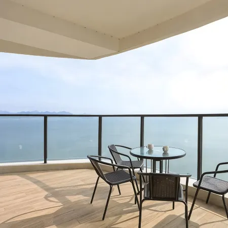 Boji Holiday Apartment (Hailing Island Poly Yintan Shop)