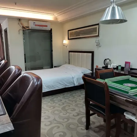 Home Inn Huaxuan Hotel (Macheng North Ring Road Branch)
